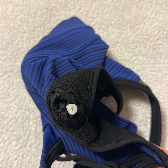 Lululemon Sweaty Or Not Sports Bra Racerback Blue Black Strappy Cut Out - Picture 8 of 13